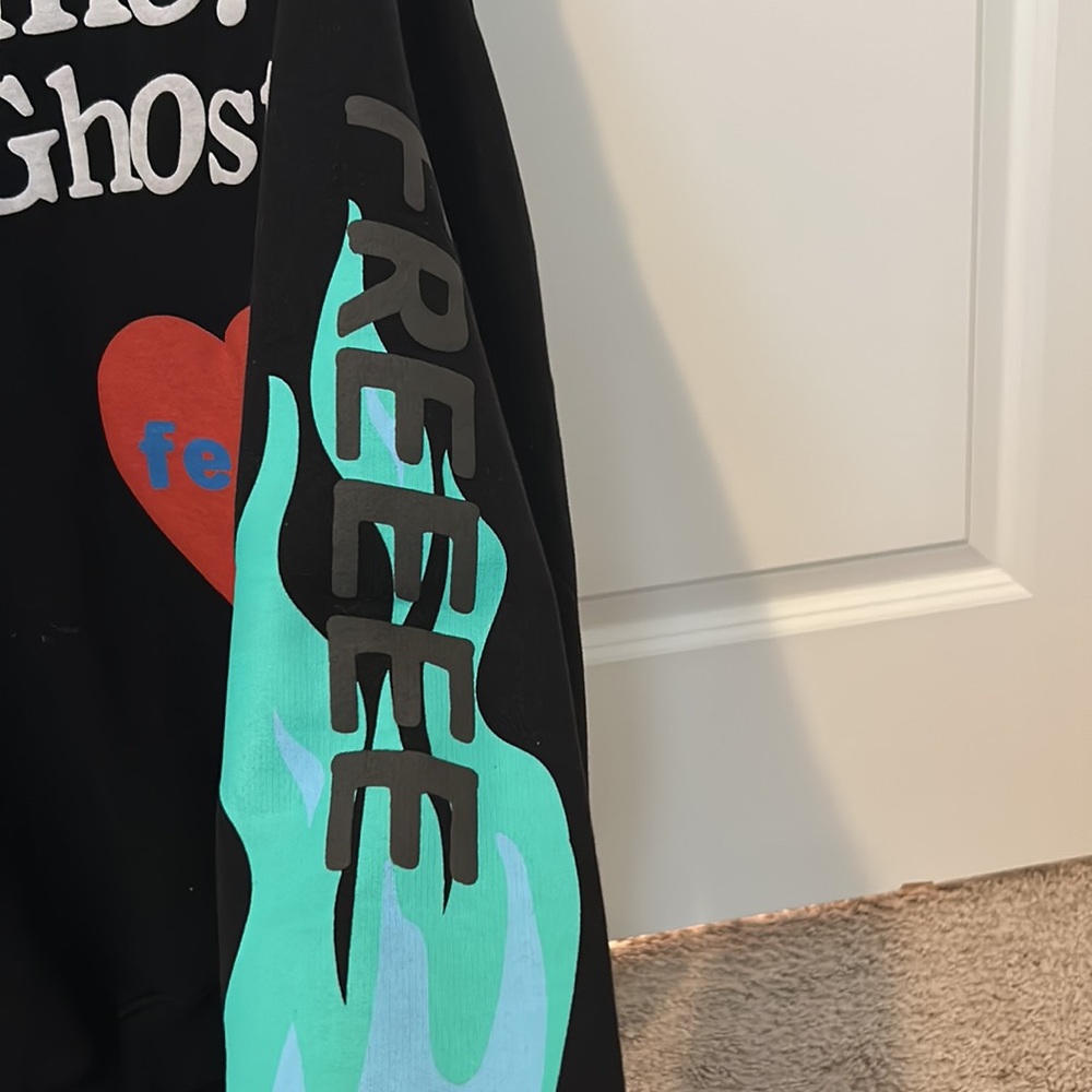 sweatshirt - Picture 4 of 5